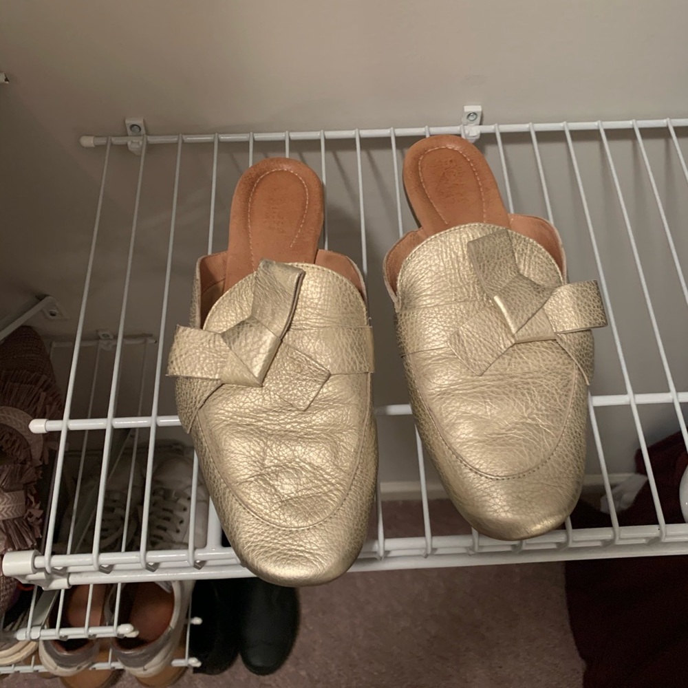 Born Mules